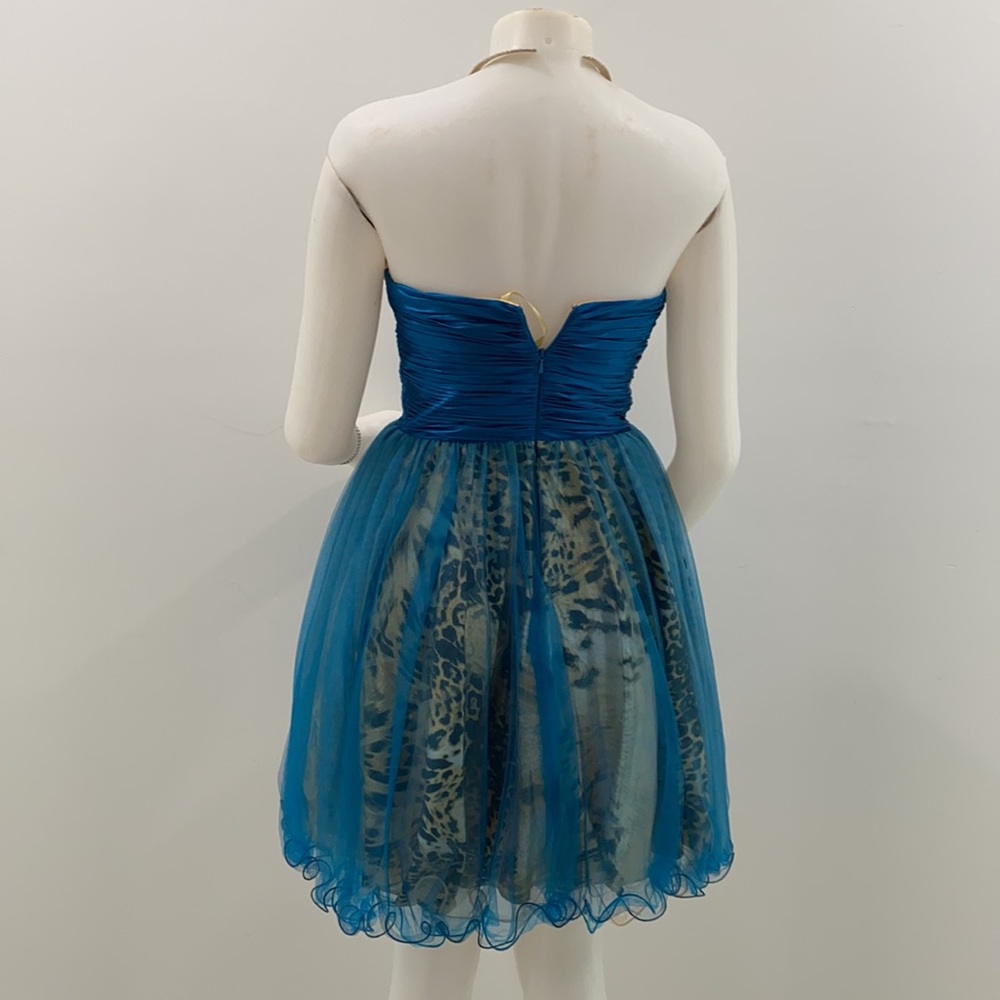 Dress - Picture 4 of 4